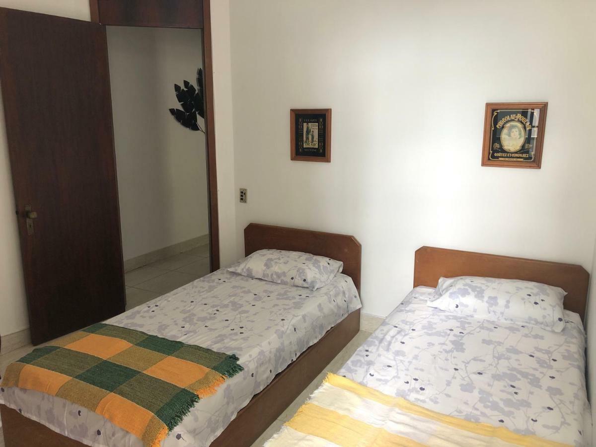 Apartamento Em Frente A Praia カボ・フリオ エクステリア 写真